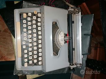 macchina da scrivere vintage Remington