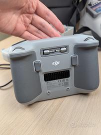 Telecomando DJI RC con schermo integrato 5,5"

