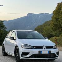 Volkswagen golf R 2017