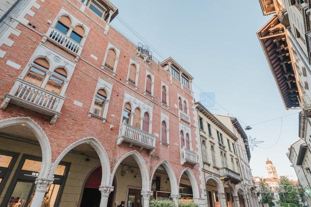 CONEGLIANO appartamento su palazzo storico C210