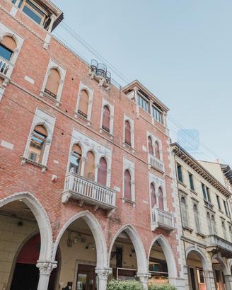 CONEGLIANO appartamento su palazzo storico C210