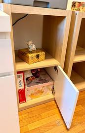 KALLAX IKEA effetto legno chiaro con anta