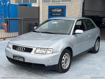 AUDI A3 1.8 20V 3p. Attraction