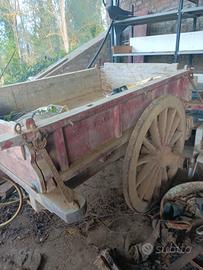 carrettino in legno dipinto 