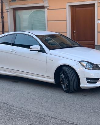 Mercedes benz c 220 avantgarde diesel coupè
