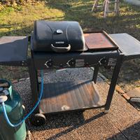 Barbecue a gas con piastra a gas