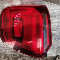 FARO POSTERIORE DX VW POLO 2016