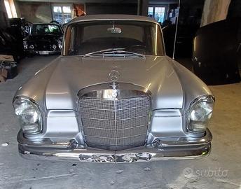 MERCEDES-BENZ 220 S