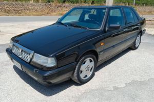 Lancia Thema 8.32 cat