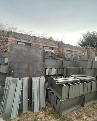 Scaffali magazzino autoricambi/officina