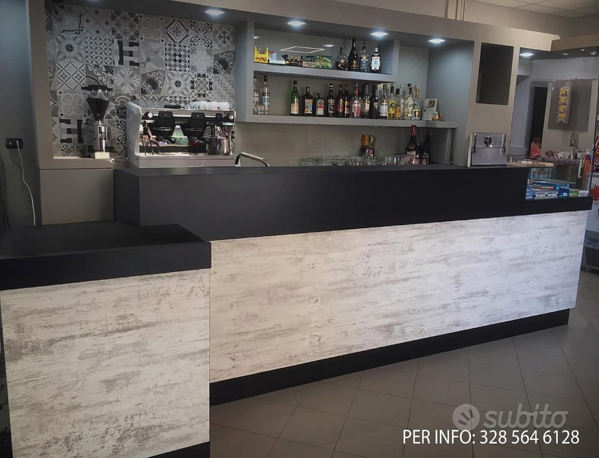 Arredamento Bar Cerco Tavoli E Sedie Per Pizzeria Usati