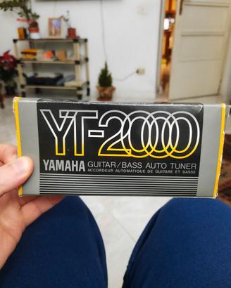 Accordatore chitarra e basso Yamaha YT2000