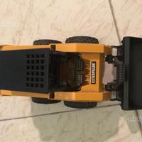 Bruder Toys 02431 Caterpillar CAT SKID STEER Skids
