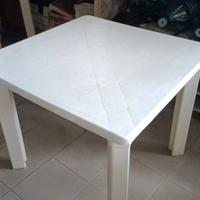 TAVOLI IN PLASTICA  E  SEDIE  IN PLASTICA  BIANCHE