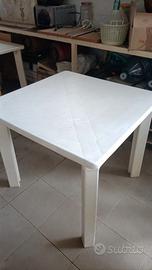 TAVOLI IN PLASTICA  E  SEDIE  IN PLASTICA  BIANCHE