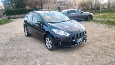 Ford Fiesta 1.4 benzina e GPL bassi consumi 