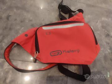 Marsupio Kalenji a tracolla