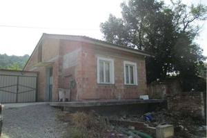 Rustico / Casale di 80 m² con 2 locali e posto aut