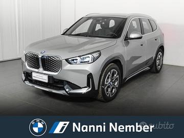 BMW iX1 edrive 20 X-Line