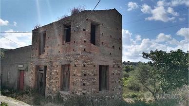Terreno Agricolo con fabbricato