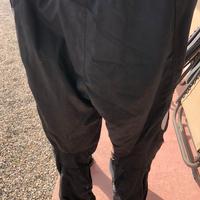 Pantaloni moto imbottiti usati pochissimo