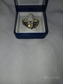 Anello D'oro bianco vintage con diamanti  da o.70 