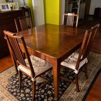 Tavolo in legno di noce allungabile e 4 poltroncin