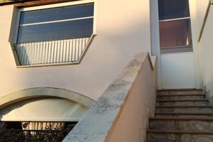 Trilocale con bagno e ampia veranda