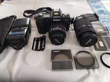 Nikon F-801 obiettivo 35-70mm  e 70/210mm  e flash