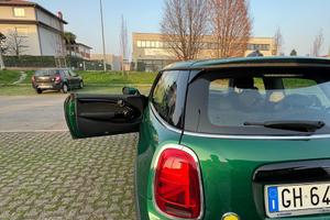 Mini cooper SE Verde british
