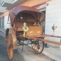 Calesse per cavallo con finimenti 1900