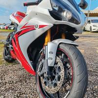 Yamaha YZF R1