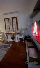 MOBILE TV E TAVOLO SOGGIORNO