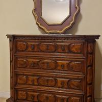 Mobile antico con specchio