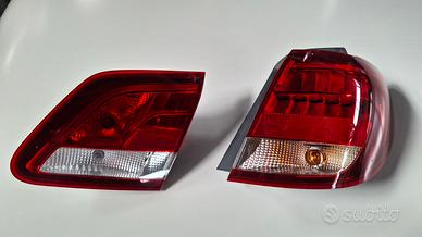 Mercedes classe B 2014 faro led post. dx