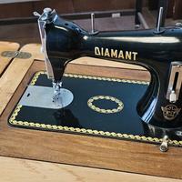 Macchina da cucire d'epoca