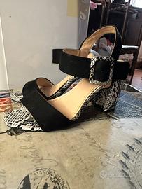 Sandali estivi con tacco largo