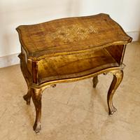 Comodino Antico in Stile Veneziano