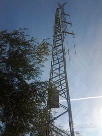 Traliccio per telecomunicazioni