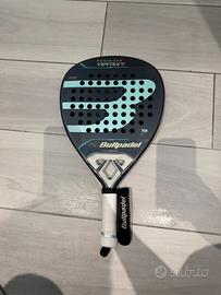BULLPADEL VERTEX 04 W 2024