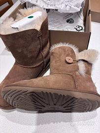 UGG K Bailey Button misura 35