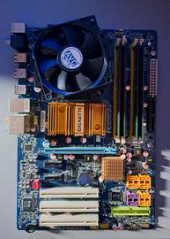BUNDLE Q6600 + Scheda madre + 4 gb Ram