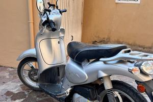 Piaggio Scarabeo - 2011