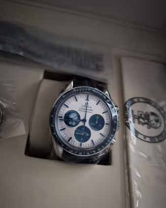 OMEGA SPEEDMASTER PROFESSIONAL 50Th SNOOPY AWARD