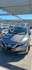 Nissan leaf Tekna 40 kwh Soh 85%