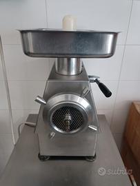 Tritacarne professionale 