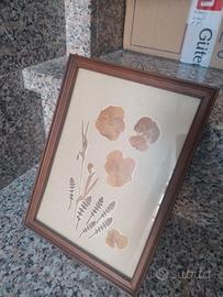 quadro con fiori secchi