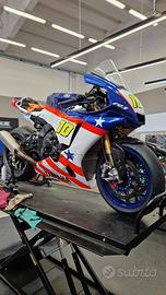 Yamaha R1 M