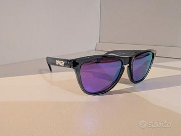 Oakley Frogskins 