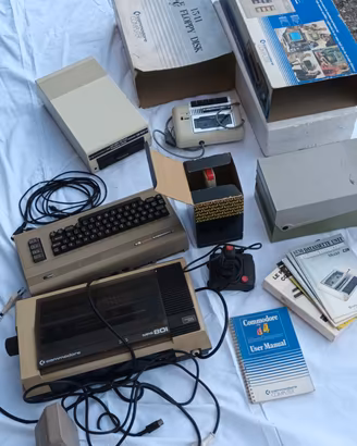 Lotto Commodore 64  Vintage Completo 